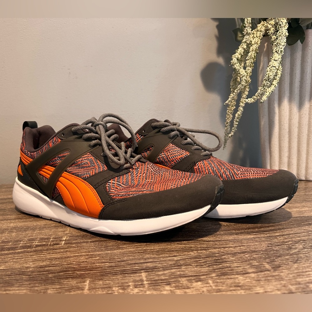 Gently Used Men’s Puma Sneakers